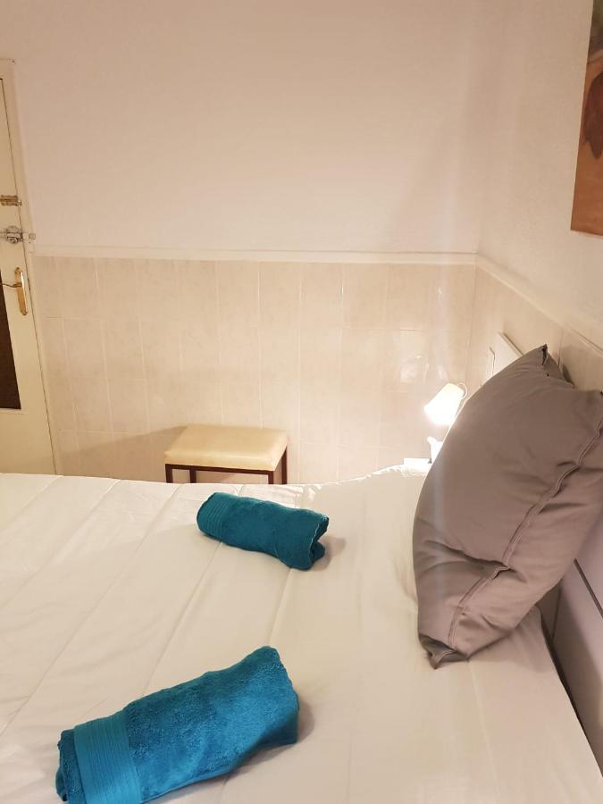 Wish Suite Dolores Leon De Triana Севилья Экстерьер фото